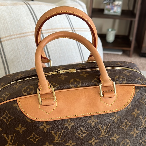 ✨AUTHENTIC✨ Louis Vuitton Monogram Deauville - Picture 4 of 12